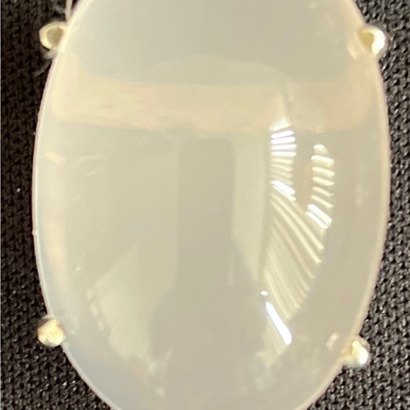 Large Moonstone Pendant set in Sterling Silver - Picture 3 of 7